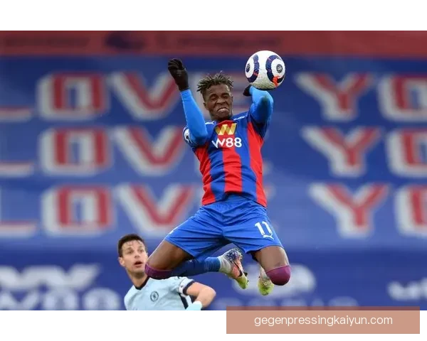 英超联赛最新进展分析与球队表现趋势解析