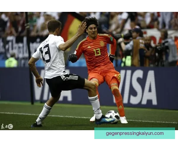 德国球迷合唱在赛事中营造热烈氛围，表现稳健引人关注